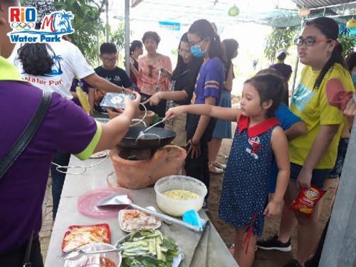 đổ bánh xèo -  làm bánh dân gian